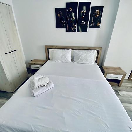 Ultracentral Palas Residence Яш Екстериор снимка