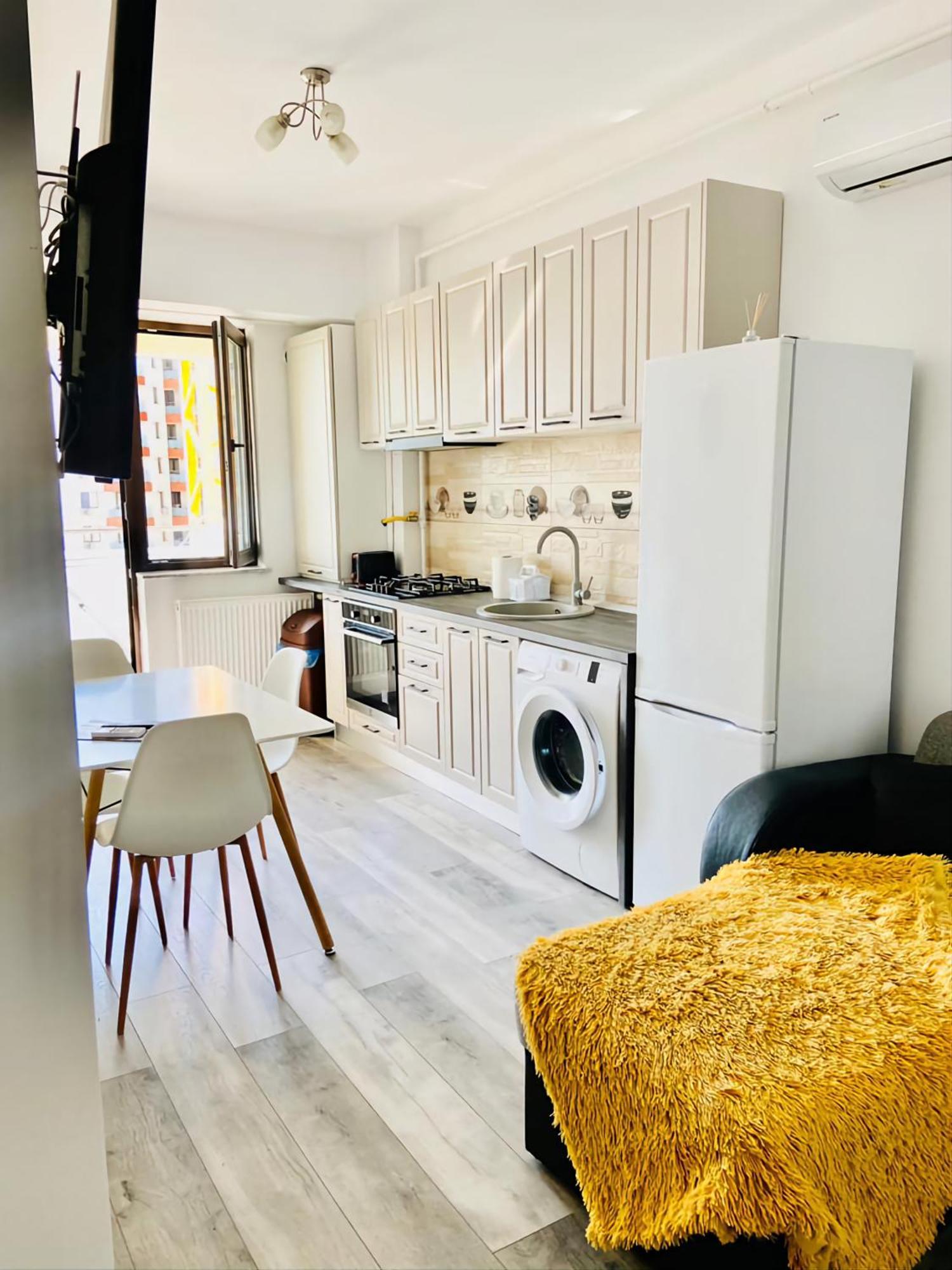Ultracentral Palas Residence Яш Екстериор снимка