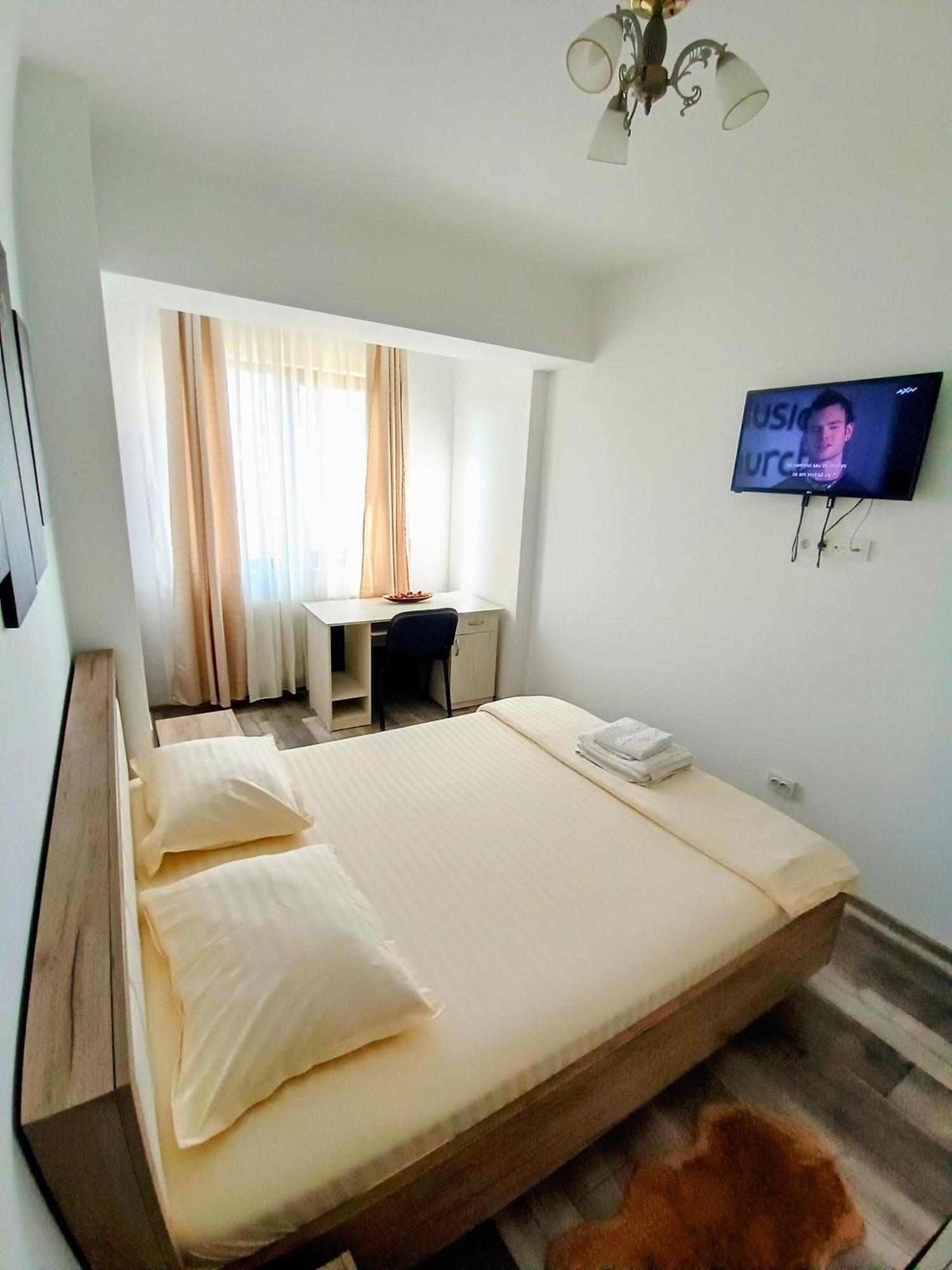 Ultracentral Palas Residence Яш Екстериор снимка