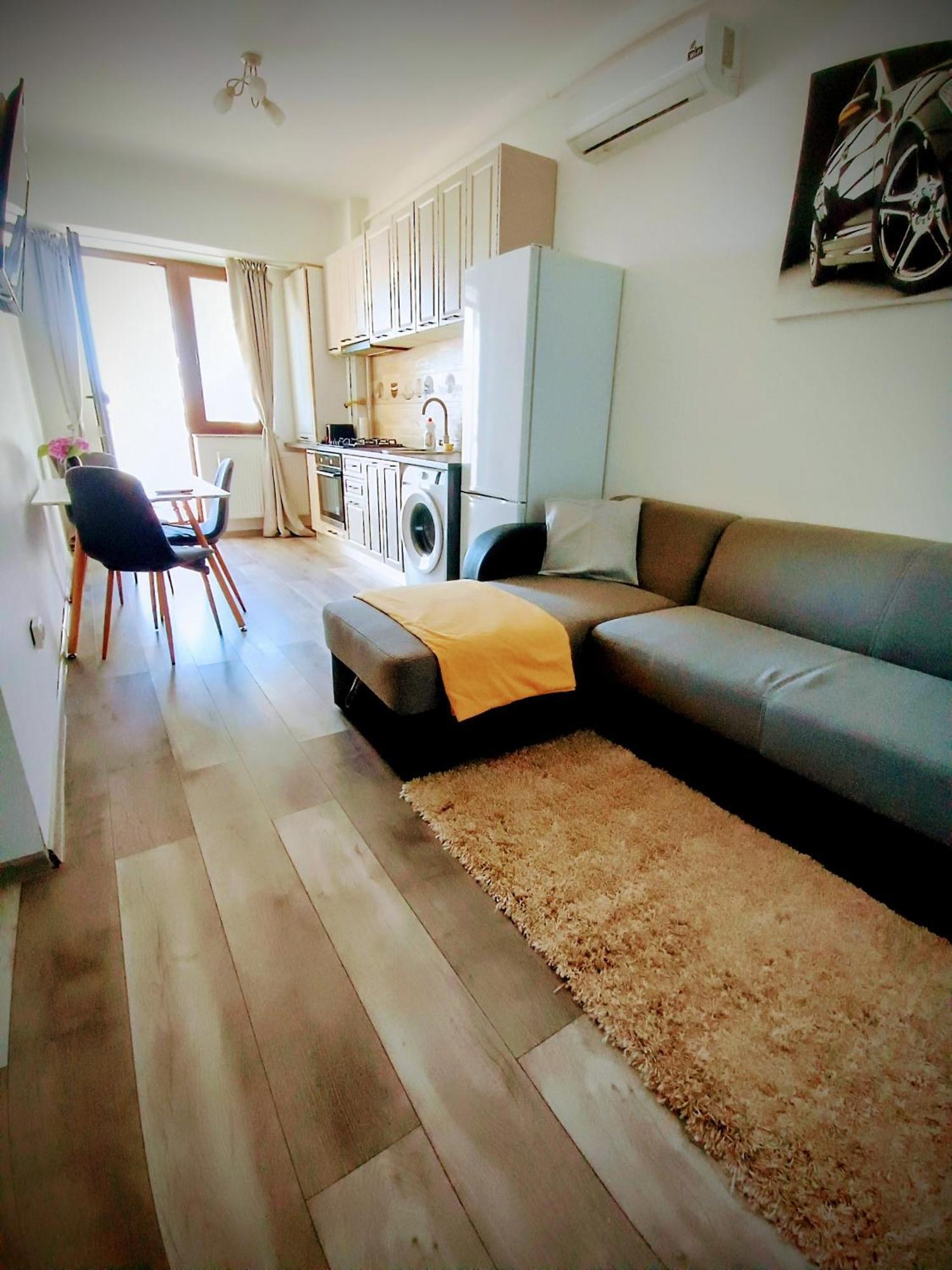Ultracentral Palas Residence Яш Екстериор снимка